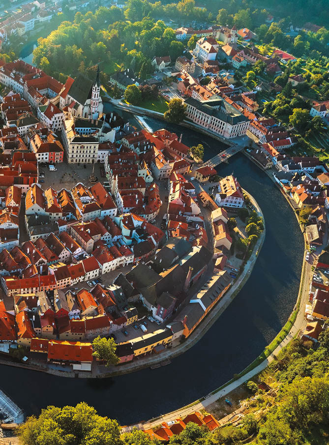  esk  Krumlov letecky - fotografoval Libor Sv  ek Photographer: Libor Svacek; E- mail:  box fotosvacek cz;