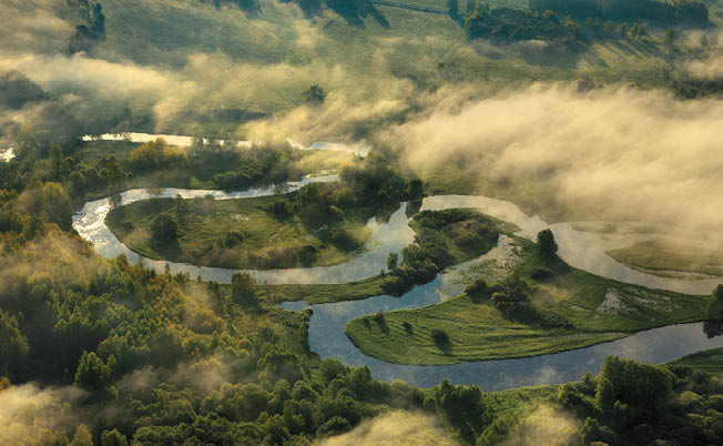 Kniha  VLTAVA - Libor Svacek  - vydani 1 , rok 2011 Photographer: Libor Svacek; box fotosvacek cz; Mobile: +420 602428001; 