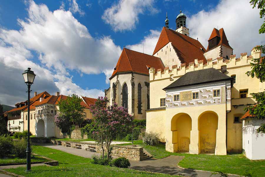 Kostel sv. Jakuba v historickém centrum města Prachatice, foto: Libor Sváček